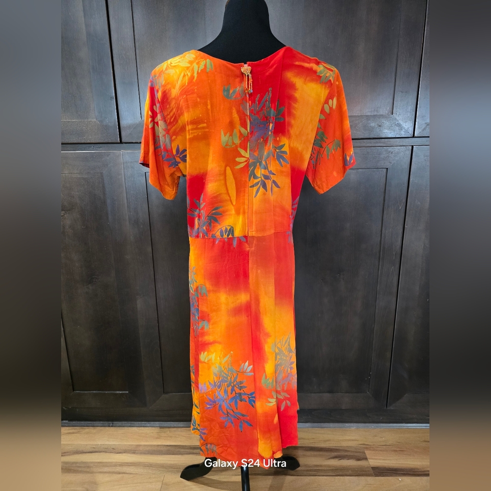 Vibrant Tropical Floral Dress - Picture 2 of 8